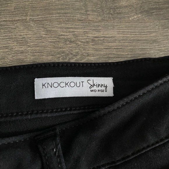 Kensie Knockout Skinny Midrise Black Jeans - Picture 5 of 5